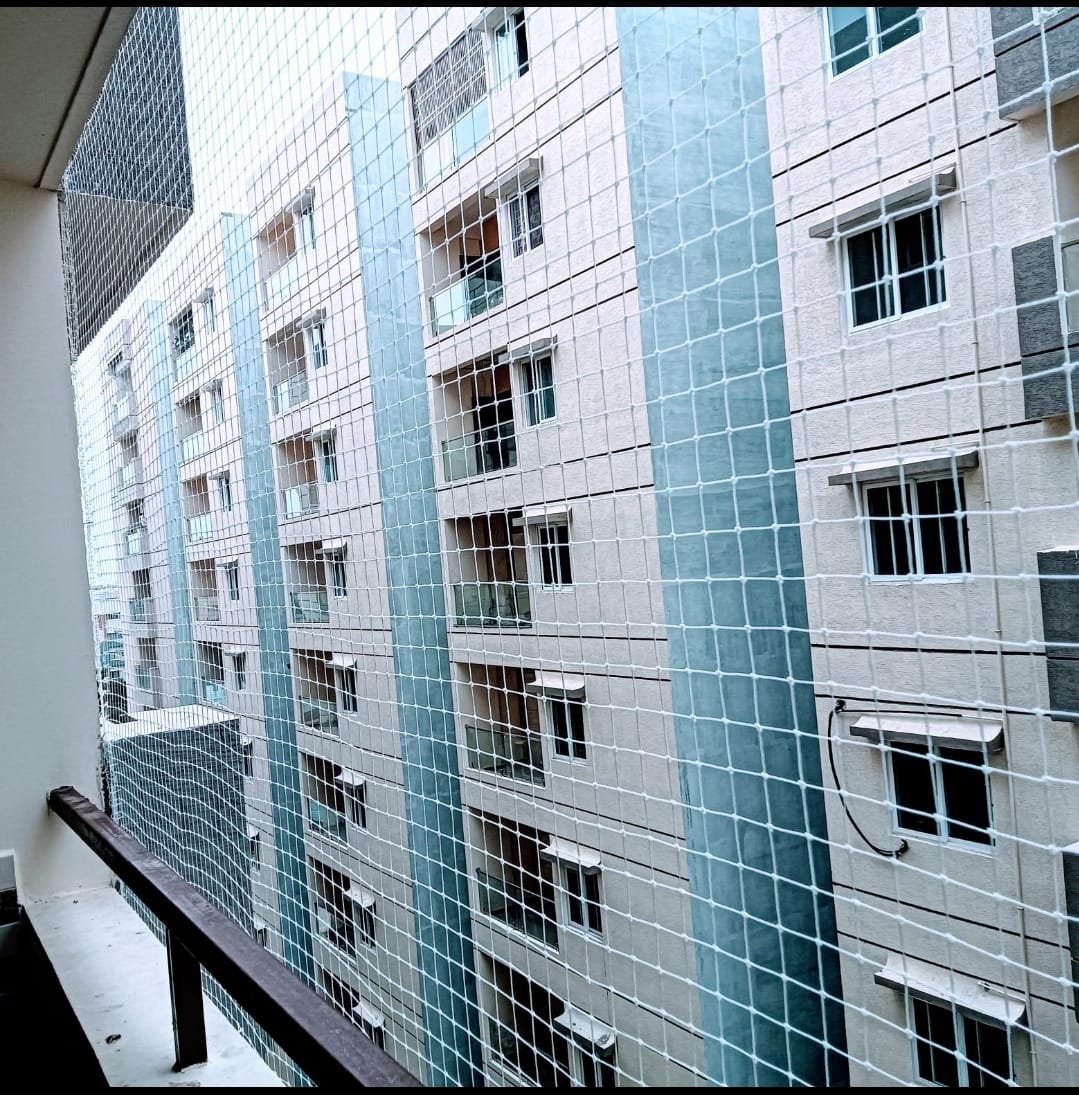Balcony safety net on a high-rise apartment